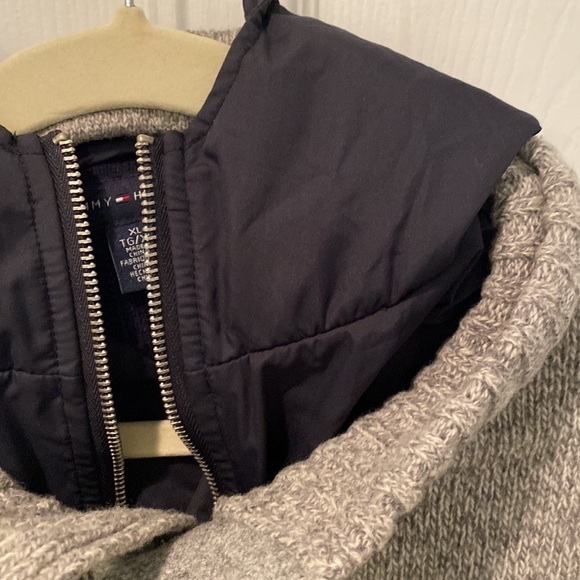 Men’s Tommy Hilfiger Sweater - Picture 6 of 9